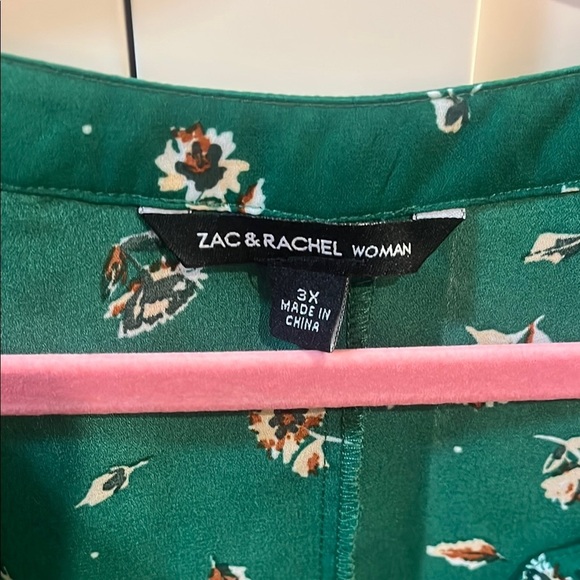 Green Floral Sleeveless Top - Picture 2 of 5